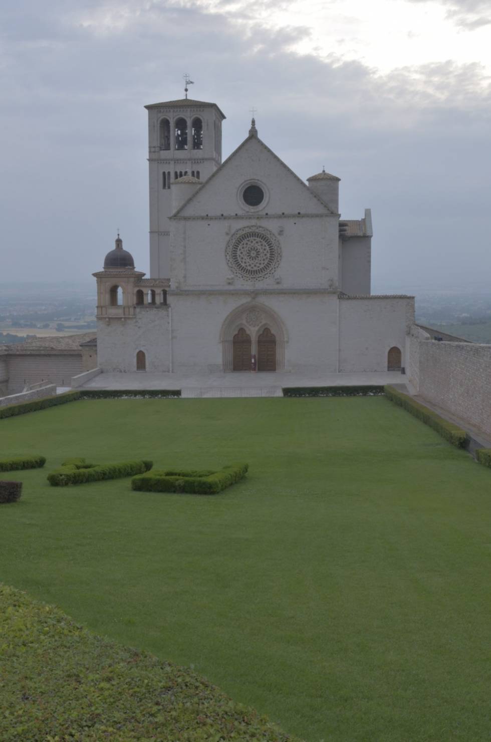 Blick auf Assisi, die geistige Hauptstadt Umbriens