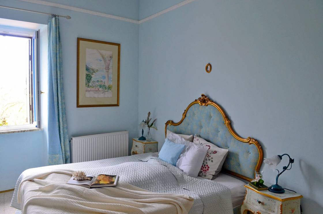 nost blue-  bedroom bed3 2280