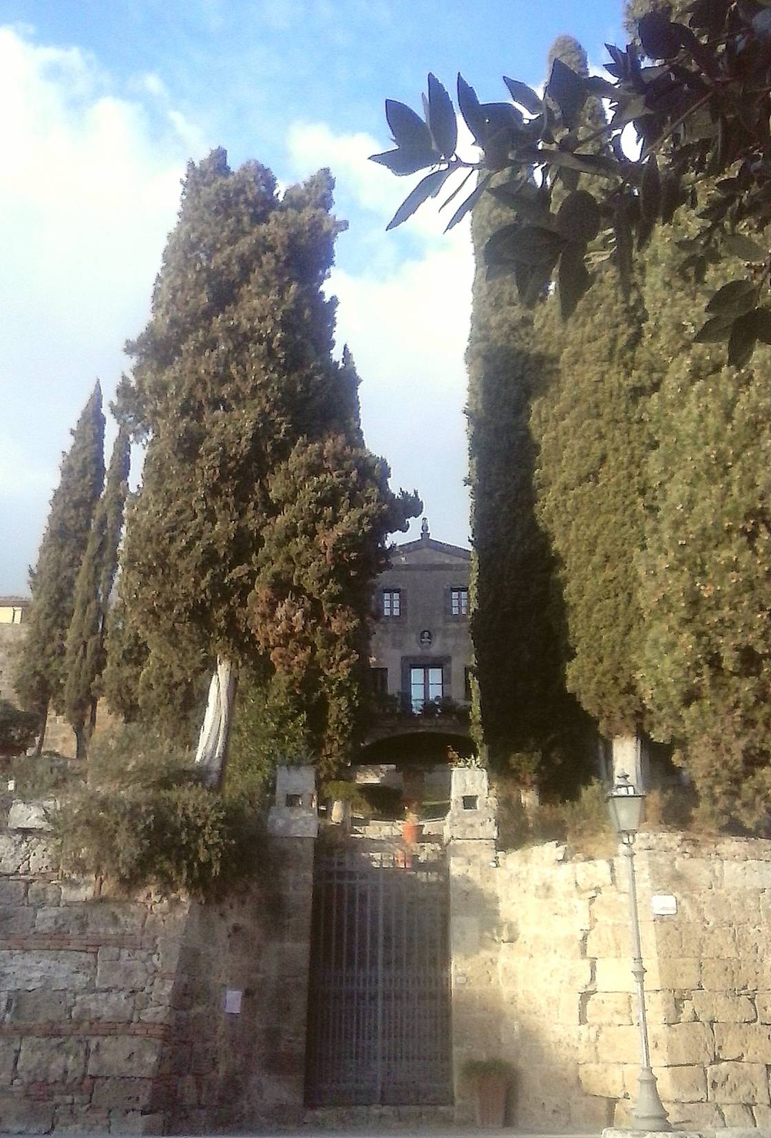 Chiusi: Villa neben der Kathedrale