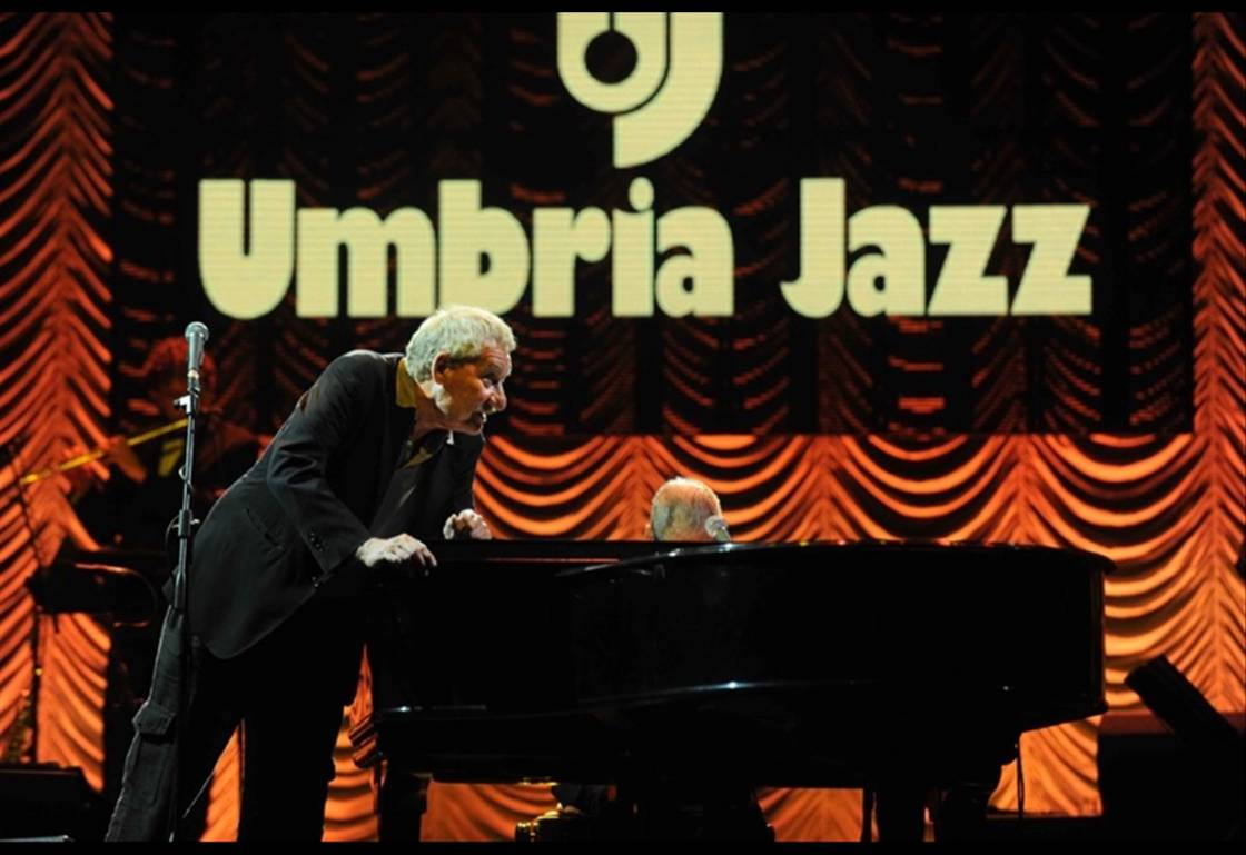 Paolo Conte beim Umbria Jazz Festival, Arena Santa Giuliana