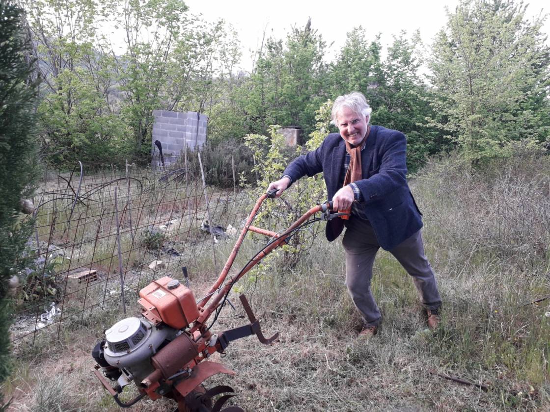 Wolfgang mit der Motozappa Marke "Brumital", made in Sicilia