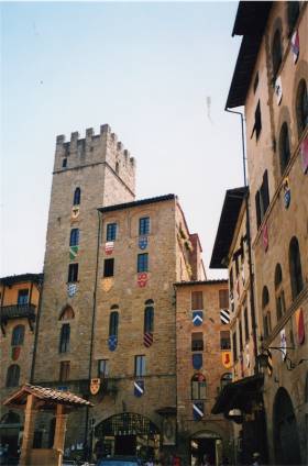 Der Marktplatz von Arezzo